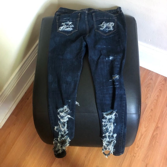 Old navy Ripped Jeans - Picture 4 of 6